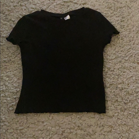 H&M Black Fitted Tee - Picture 1 of 1